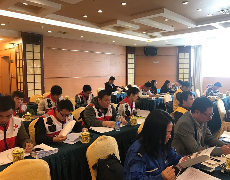市红十字会五届二次理事会召开