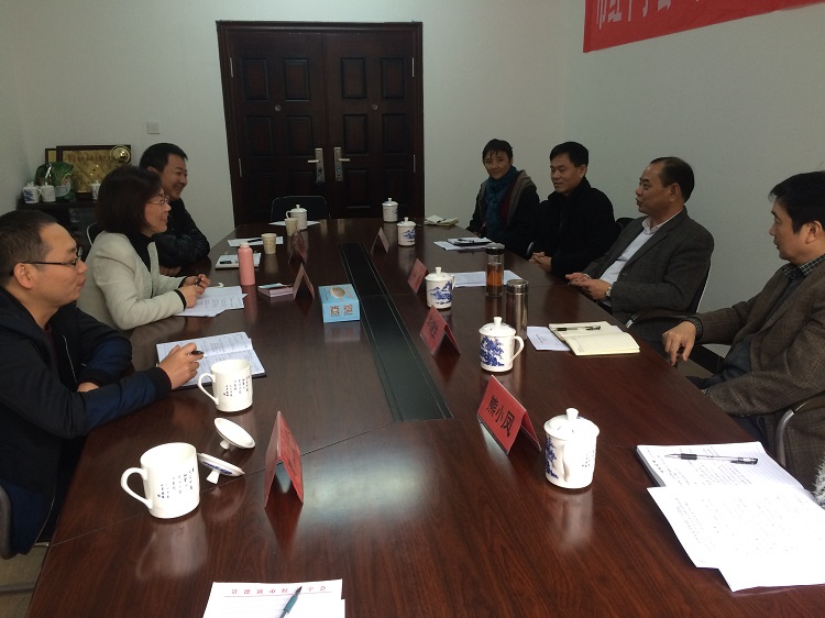 人大领导调研红十字会工作