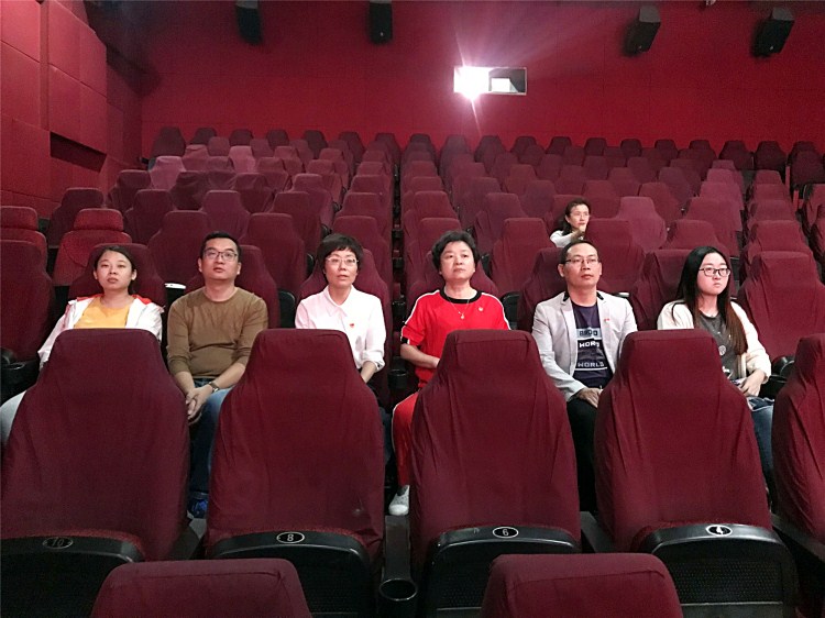 市红十字会组织开展“我的电影党课”活动