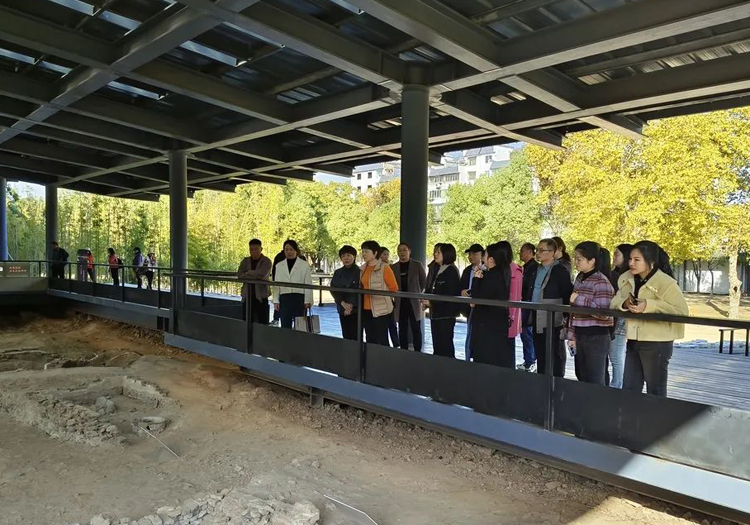 主题教育 | 市红十字会开展“追随足迹、牢记嘱托、感恩奋进”主题党日活动
