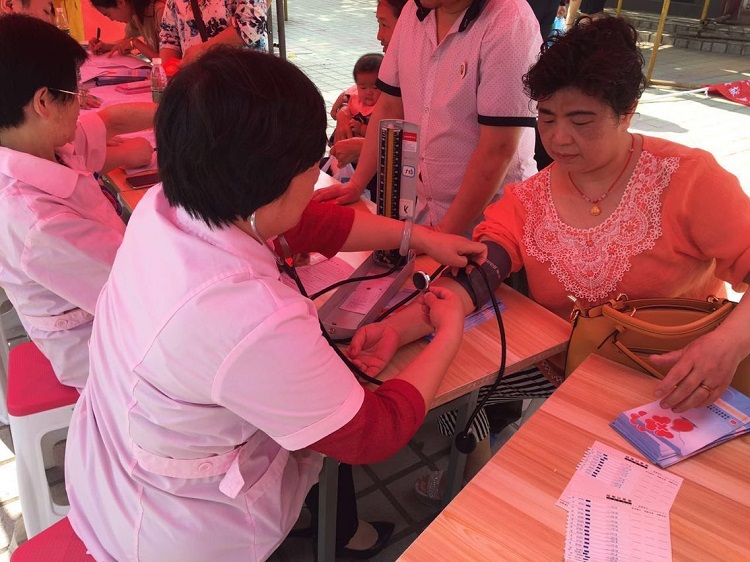 景德镇市红十字会开展纪念第十三届“世界献血日”活动