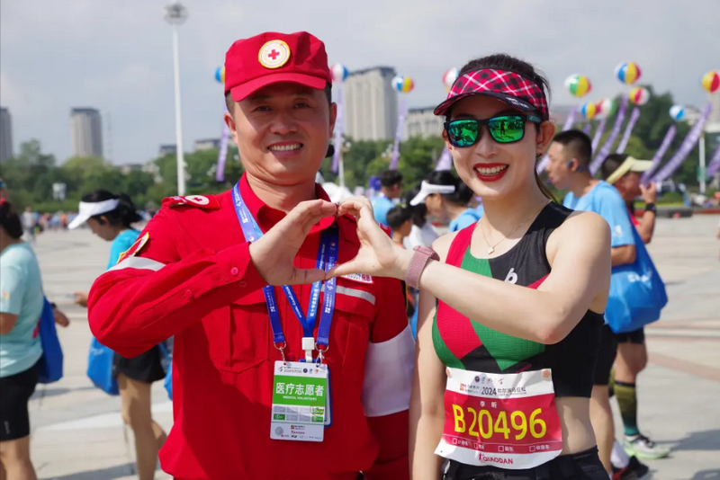 辉煌奋进的五年| “红马甲”微光汇成“红十字”火炬——中国红十字会推动志愿服务工作高质量发展综述